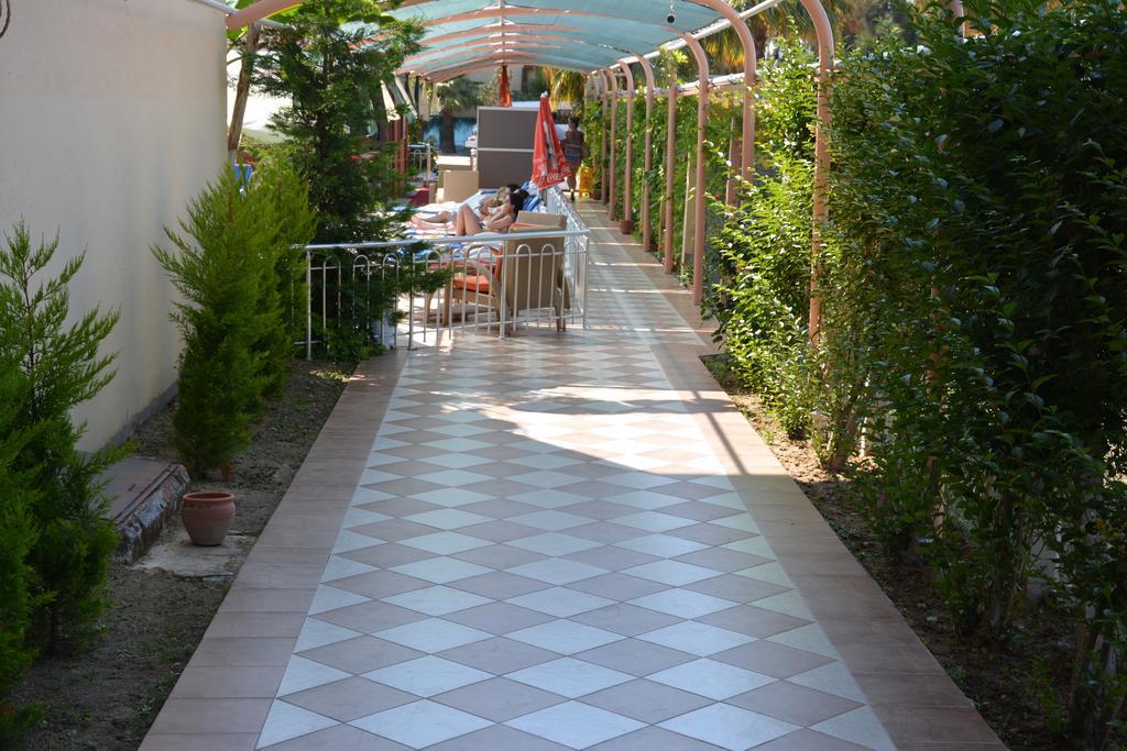 Yavuzhan Hotel Side Exterior photo